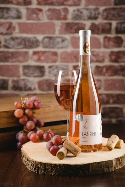 Alternative view of LABIRINT - Roze demisec 2025
